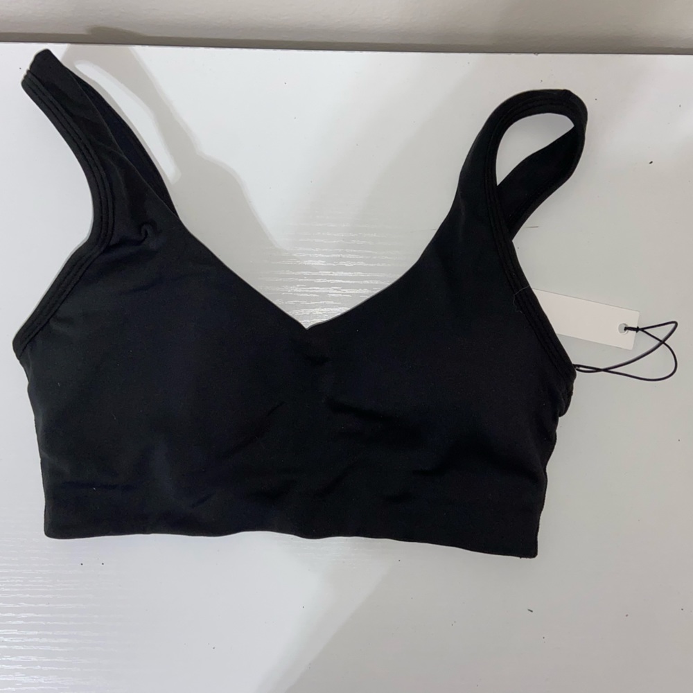 BRAND NEW paragon fitness sports bra
